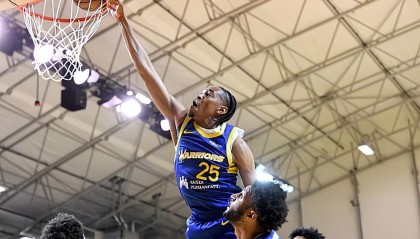 老鹰裁掉了刚刚签下的前勇士二队投手，这是为了送他8.53万美元？